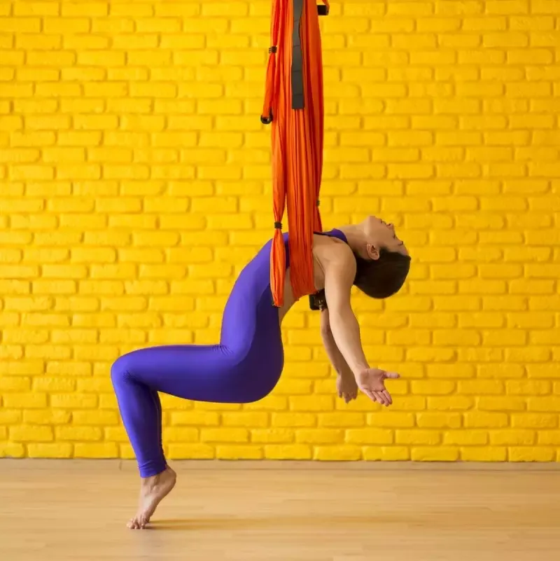 Aerial yoga là gì? 7 Lợi ích tuyệt vời khi tập Aerial Yoga