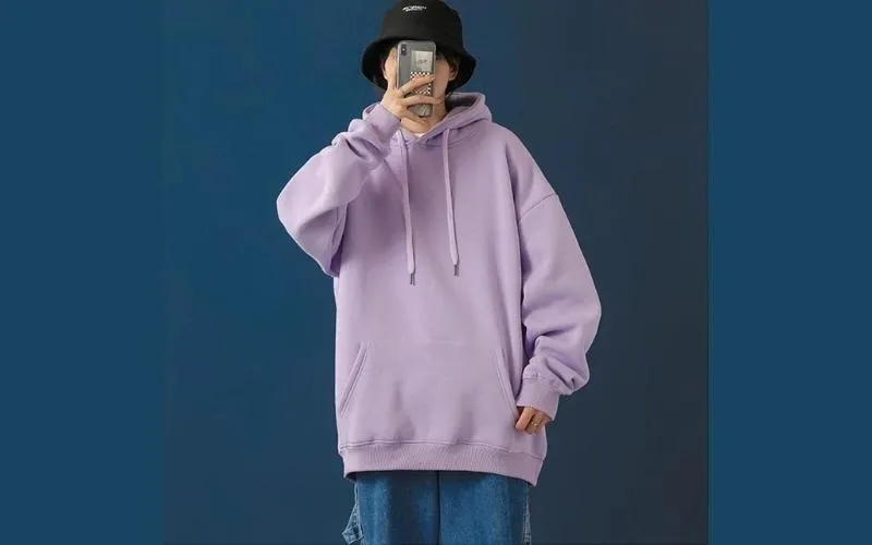 Áo hoodie là gì? Các loại chất liệu vải áo hoodie chất lượng và phổ biến hiện nay