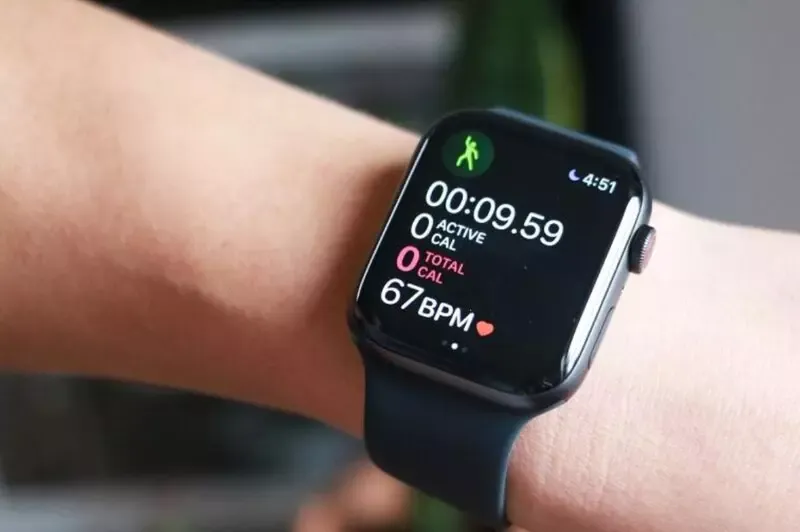 Apple Watch SE là gì? Có nên mua Apple Watch SE?