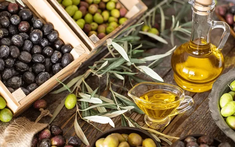 Dầu olive là gì? Công dụng của dầu olive với sức khỏe, sắc đẹp