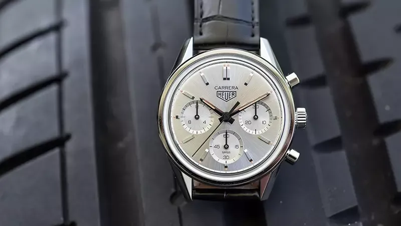 Đồng hồ Chronograph là gì? Hướng dẫn dùng và cách chọn mua