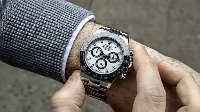 Đồng hồ Chronograph là gì? Hướng dẫn dùng và cách chọn mua