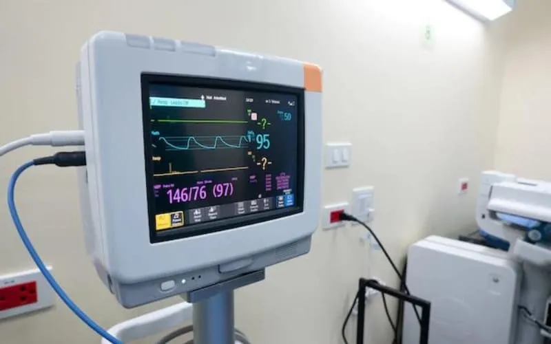 ECG là gì? Công dụng và tầm quan trọng của ECG bạn nên biết