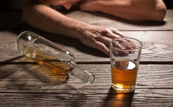 Ethanol là gì? Alcohol là gì? Bio ethanol là gì? Những tác dụng của Ethanol