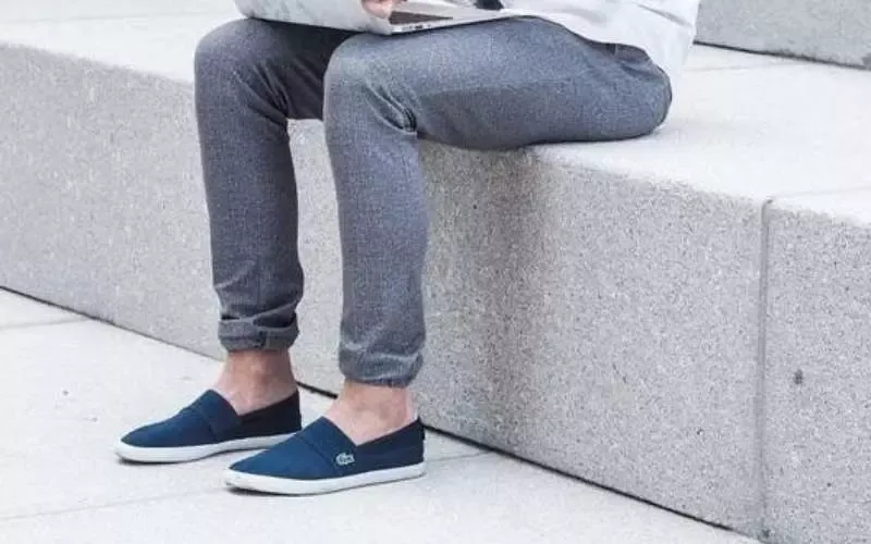 Giày slip on là gì? Top 6 mẫu giày slip on đẹp và thời trang