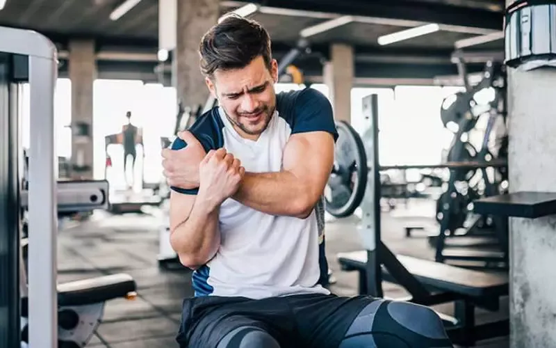 Khóa khớp là gì? Đặc điểm của việc khóa khớp khi tập gym