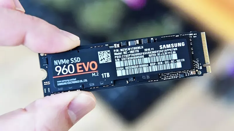 Ổ cứng SSD NVMe là gì? Có nên mua ổ SSD NVMe không?