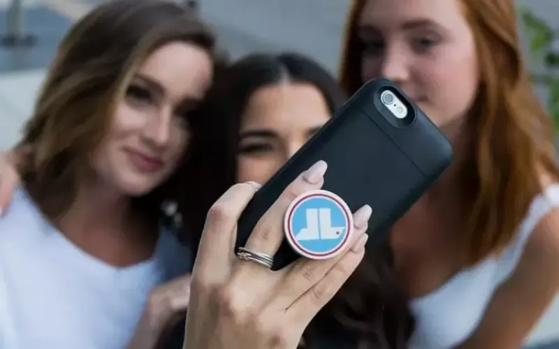 PopSocket là gì? Tại sao người dùng lại thích PopSocket