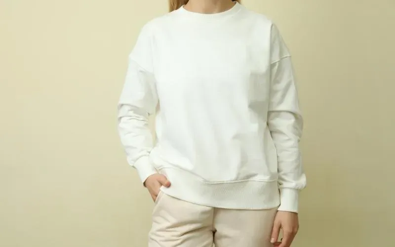 Sweatshirt là gì? Cách phân biệt sweater và sweatshirt theo chất liệu vải