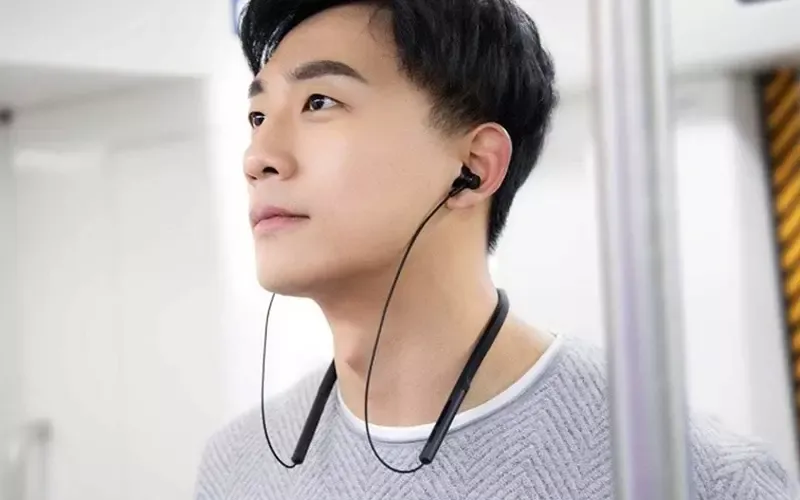 Tai nghe neckband là gì? Ưu điểm và các mẫu tốt nhất hiện này