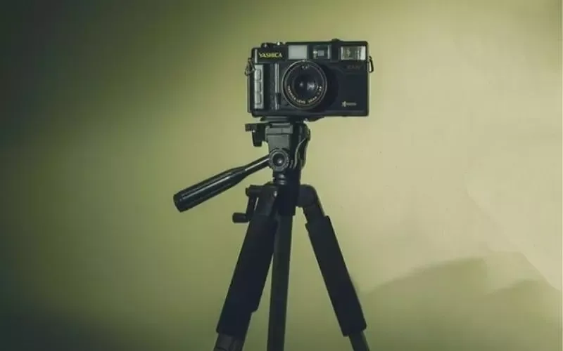 Tripod là gì? Vì sao nhiếp ảnh gia thường xuyên sử dụng Tripod?