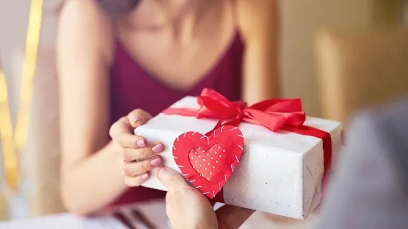 Valentine là ngày gì? Ý nghĩa ngày Valentine đỏ, trắng, đen